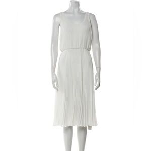 Alice + Olivia Chic White Pleated Midi Dress